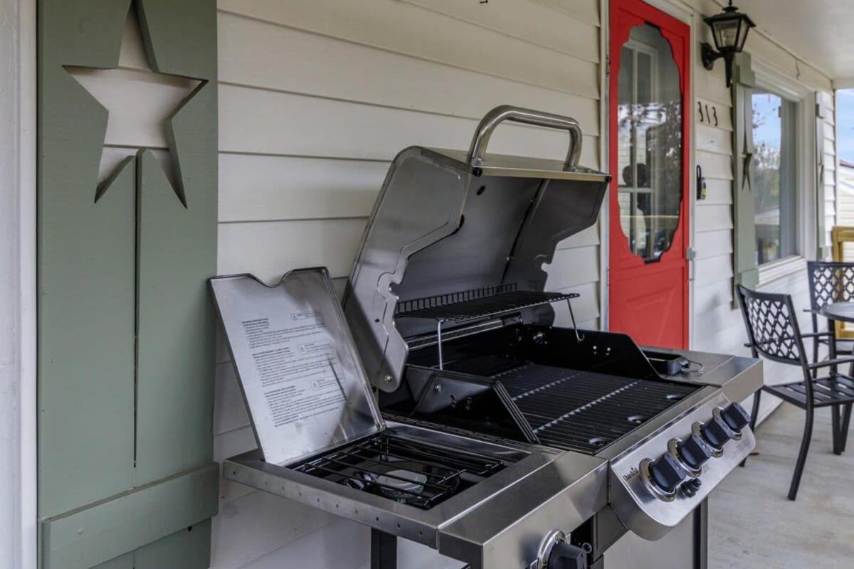 New River Gorge Cottage W Hot Tub, Fire Pit, Grill Oak Hill Exterior foto